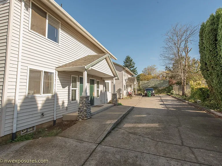 228 SE 106th Ave — Photo 19