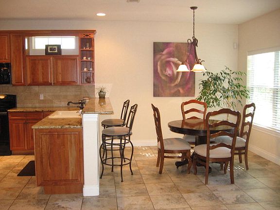 5th image of 1021 Mountain Dr