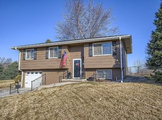 21514 Old Coach Rd, Elkhorn, NE 68022