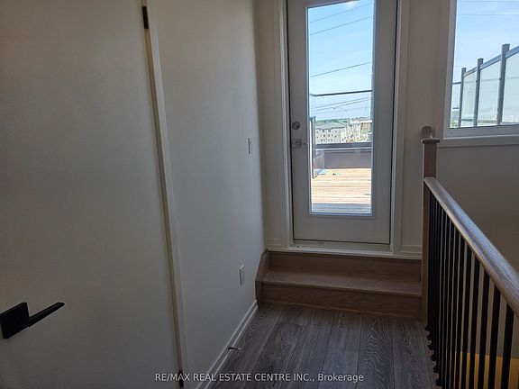 5th image of 16 Lytham Green Cir #7