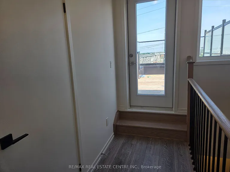 16 Lytham Green Cir #7 — Photo 5