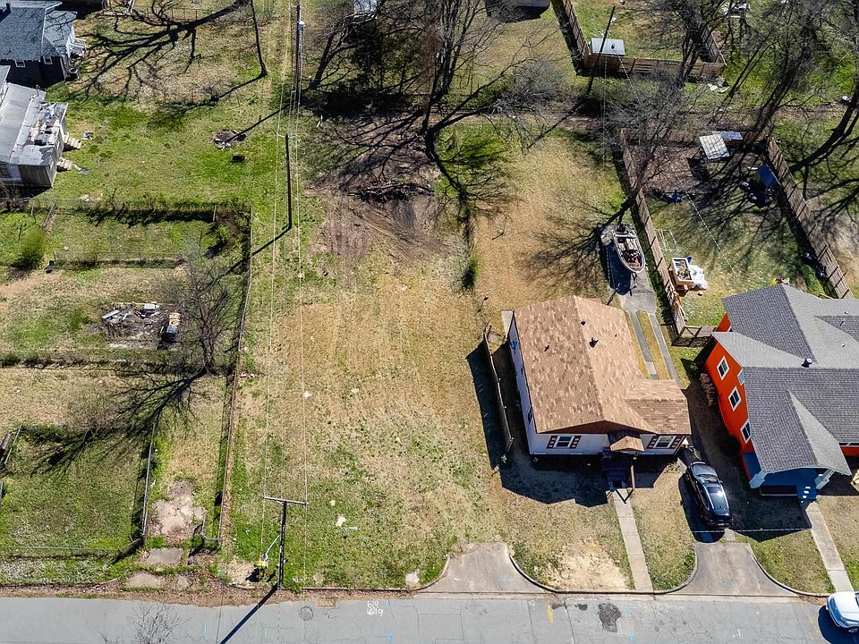 2nd image of 619 E 22nd St
