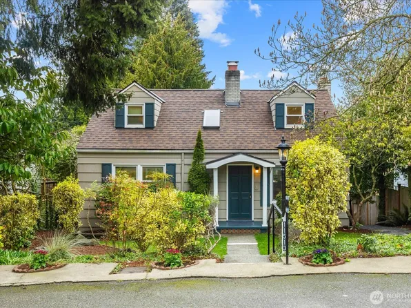 11513 Palatine Avenue N, Seattle, WA 98133