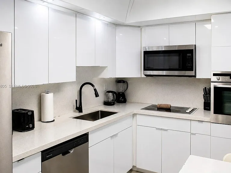 19370 Collins Ave #915 — Photo 9