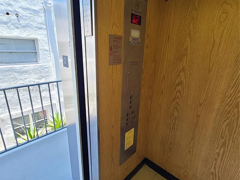 750 Michigan Ave #203 — Photo 9