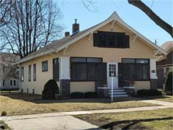 527 College Ave, Storm Lake, IA 50588