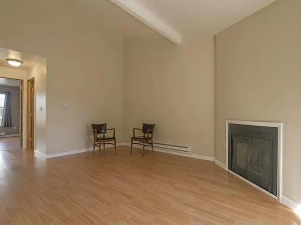 1120 8th St NE APT 15, Auburn, WA 98002