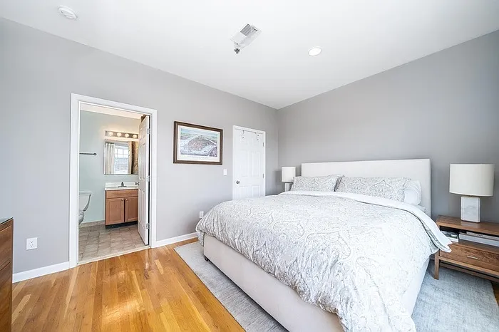 1120 Clinton St #1120 — Photo 8