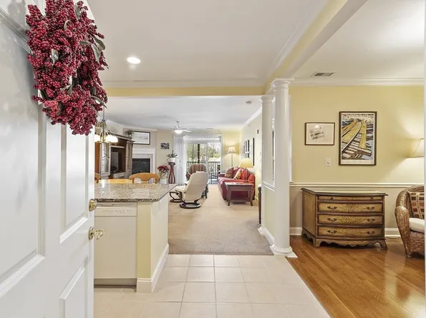 1312 Emerald Ct Unit 1312, Tewksbury, MA 01876