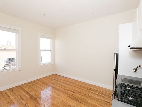 5th image of 2023 Folsom St APT 8