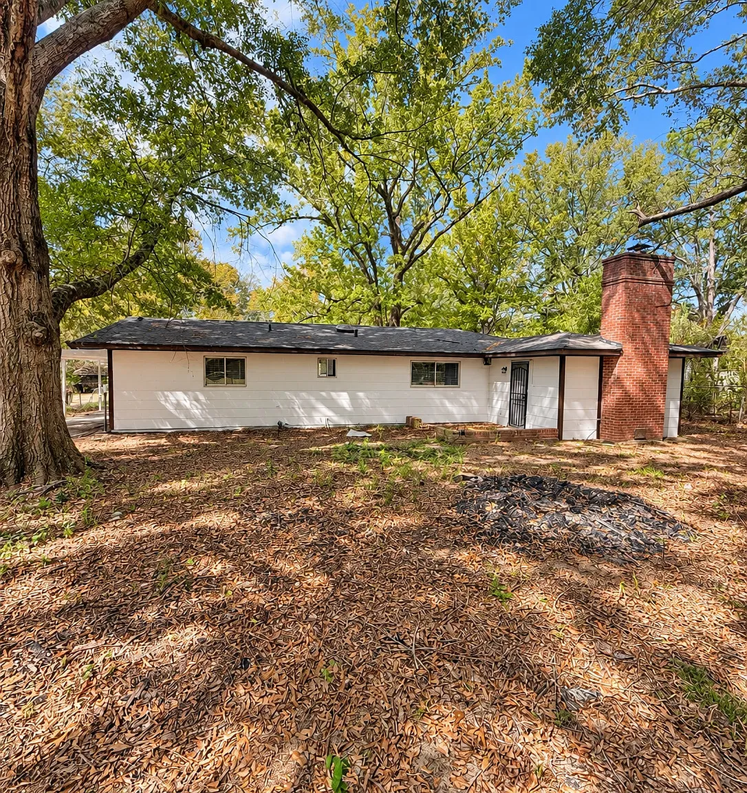 4 bed, 1.5 bath, 1762 sqft, $1,450 — Photo 2