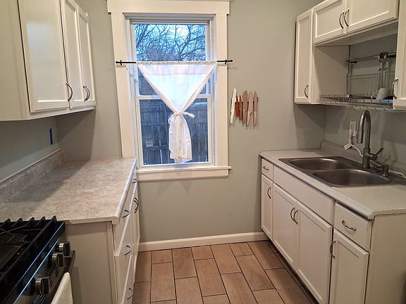 5th image of 7917 Linwood Ave #4