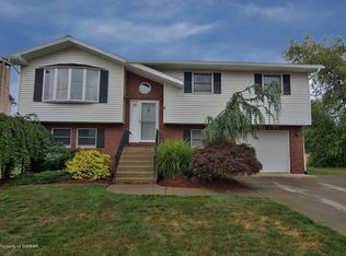 9 Circle Dr, Hanover Township, PA 18706
