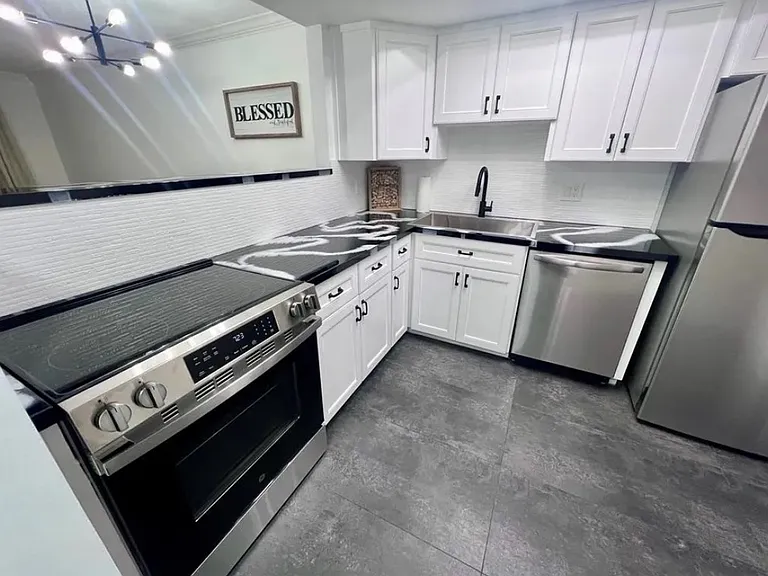899 SE 2nd Ave #220 — Photo 2