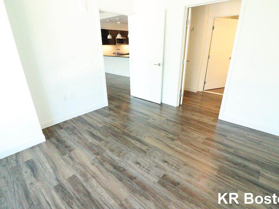 1st image of 145 Guest St #528