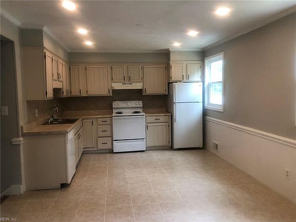 2nd image of 4205 Edinburgh Dr