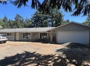 4284 Spruce St, Florence, OR 97439