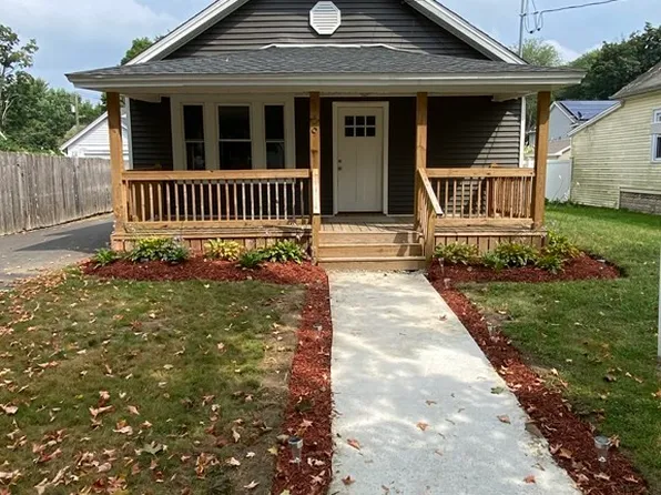 169 Penrose St, Springfield, MA 01109