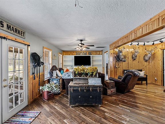 3rd image of 7153 Greenwood Drive