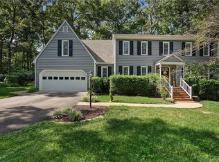 5701 Oak Knoll Ln, Midlothian, VA 23112