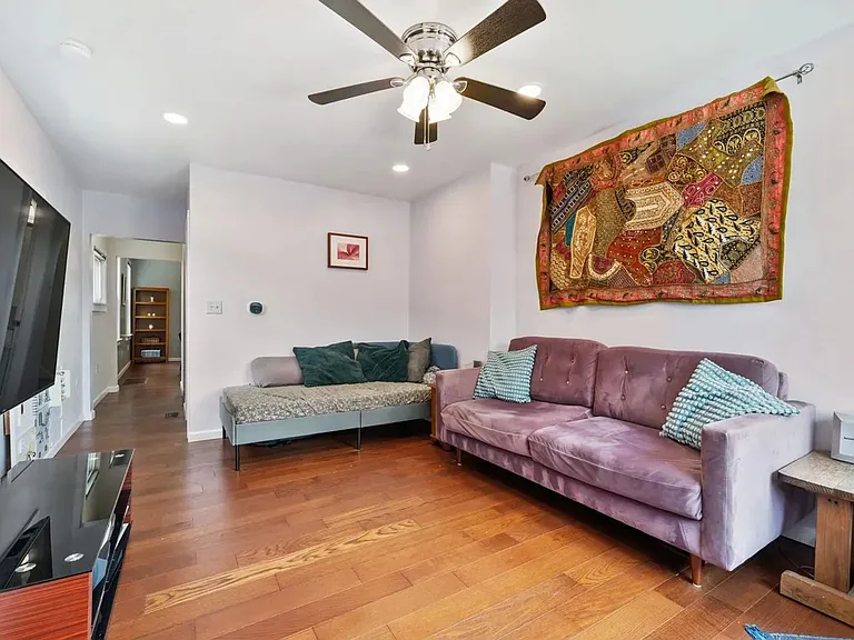 637 Bigelow St — Photo 16