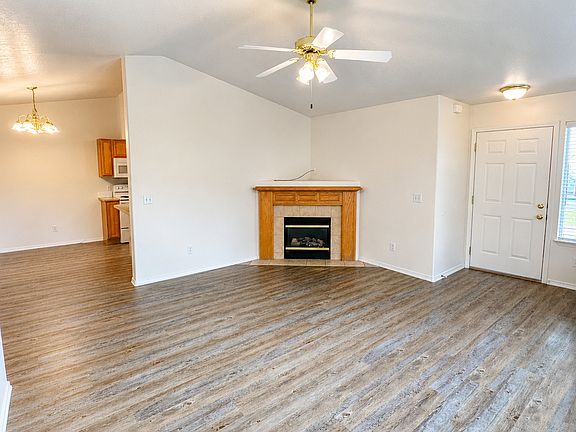 2nd image of 55 & 59 E Jadynn Ct