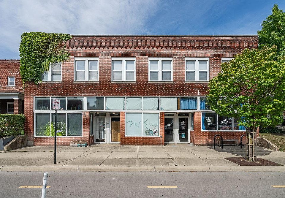 1st image of 2487 Summit St #2489-B