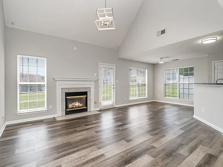 6656 Blythedale Dr — Photo 9