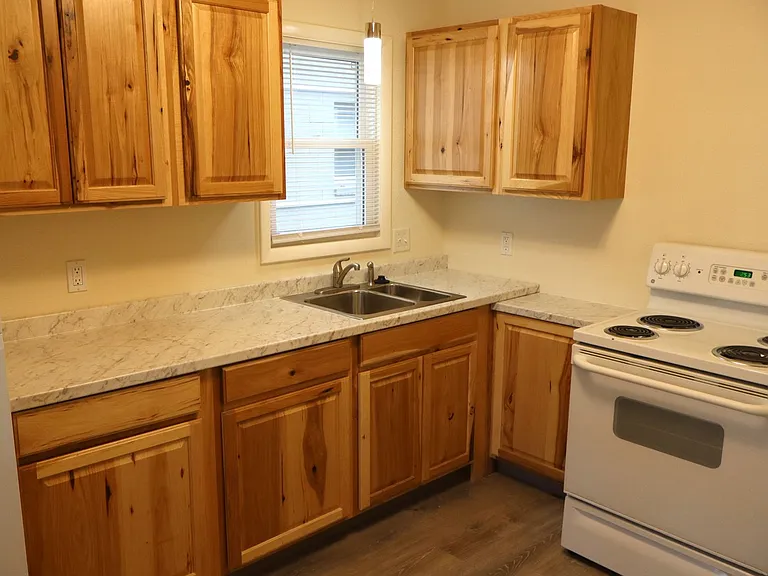 610 Stover St — Photo 7