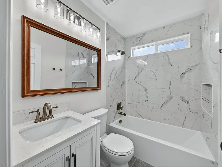 3304 E Sir Patrick Ct — Photo 6