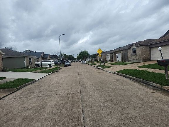 4th image of 12717 Hill Branch Dr