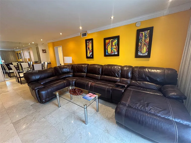 5161 Collins Ave #1711 — Photo 8
