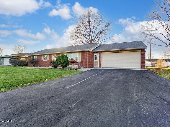 3rd image of 1041 Rosemont Dr