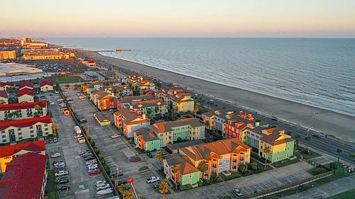 7000 Seawall Blvd #911 Photo 1