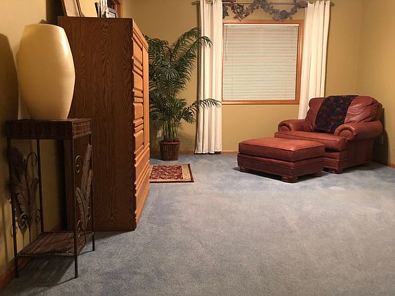 2nd floor large bedroom