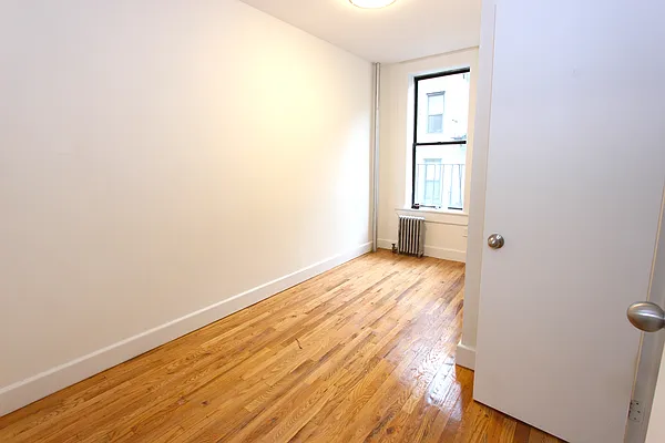 Rented by Compass | media 13