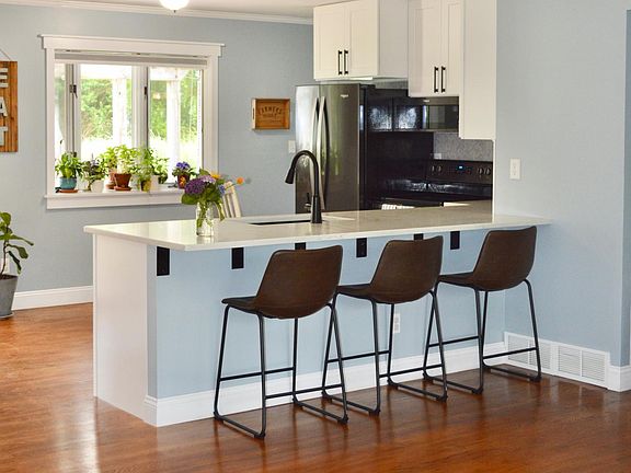 Open-layout perfect for entertaining