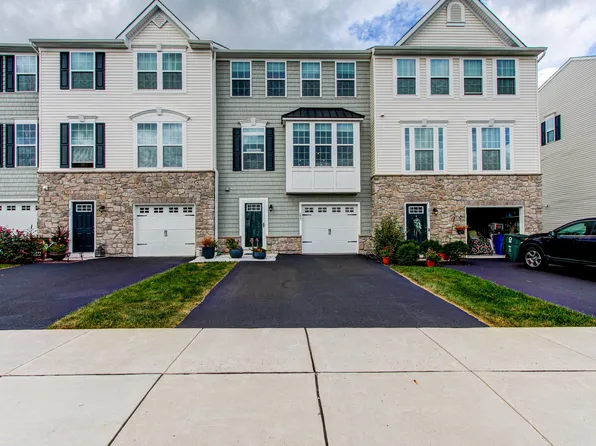 209 Laurel Ln, Perkasie, PA 18944