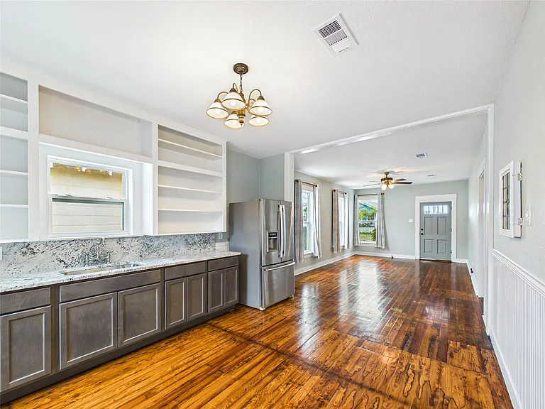 3602 Avenue S 1/2 — Photo 14
