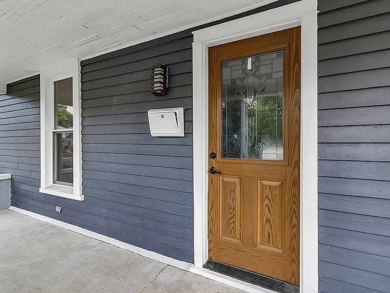 330 Bernard Ave — Photo 13