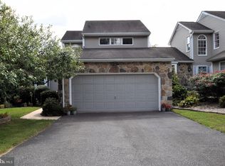 31 Scotch Pine Rd, Newark, DE 19711