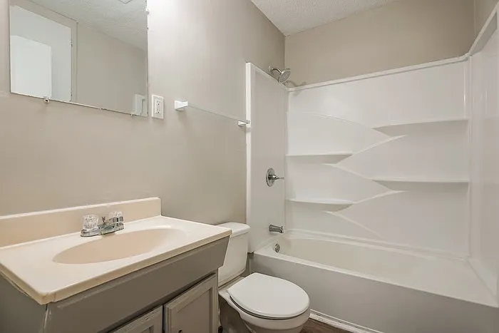 223 Rebecca Ln — Photo 10