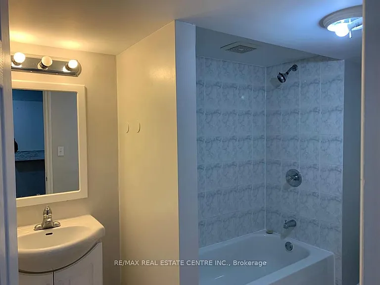 505 Rossellini Dr — Photo 10