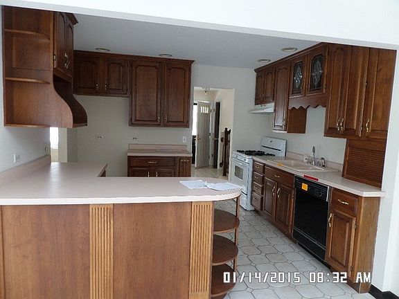4th image of 22524 Lakeshore Dr