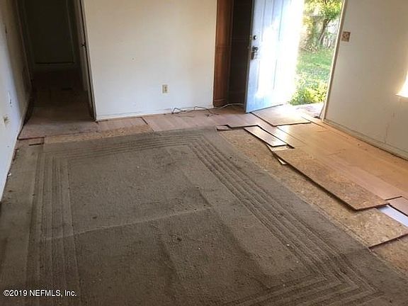5th image of 1423 Highland Dr