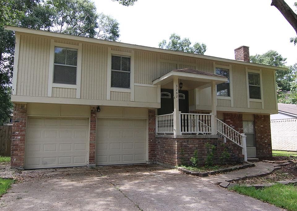 1st image of 3202 Birch Creek Dr