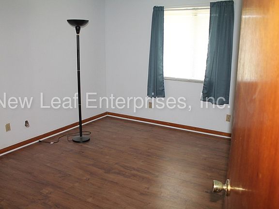 4th image of 1102 N Benjamin St APT 1