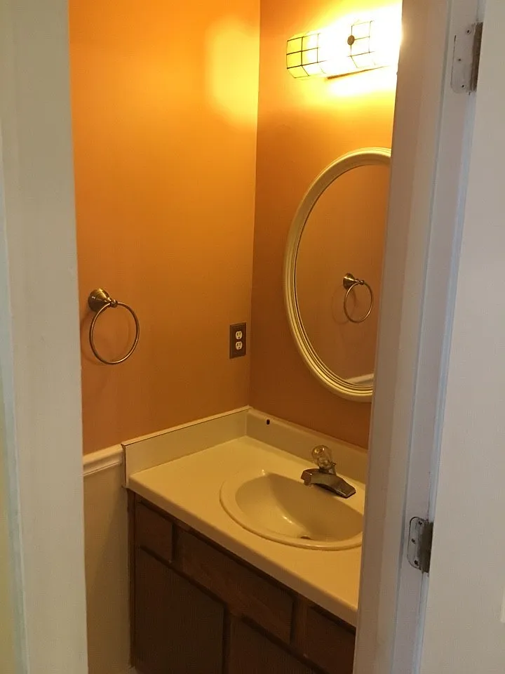 2 Bedroom 1.5 Bath For $1350 — Photo 4