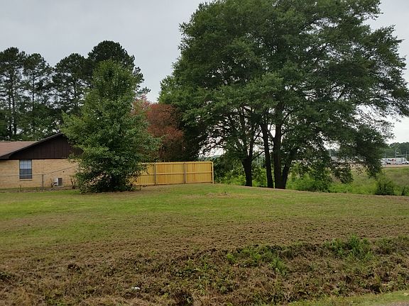 2nd image of 1002 Parkview Dr