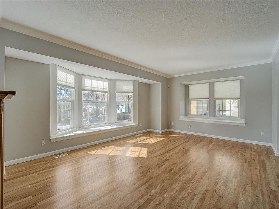 1st image of 829 E 400 S APT 110